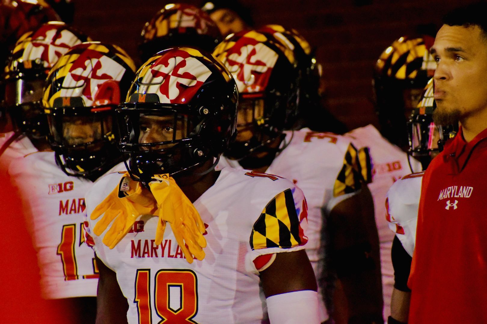 PHOTOS: Illinois warms up against Maryland